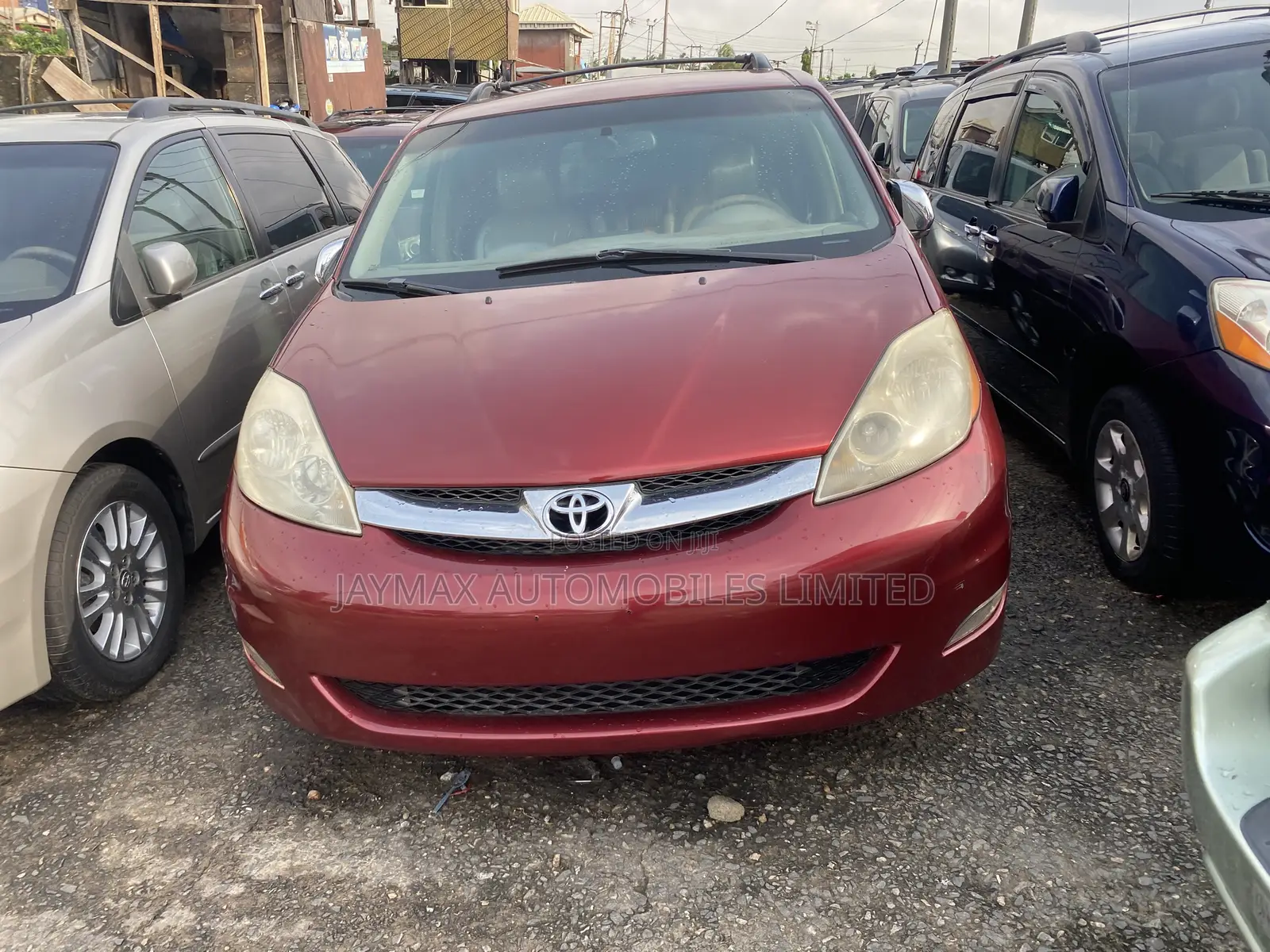Toyota Sienna XLE Limited AWD 2009 Red