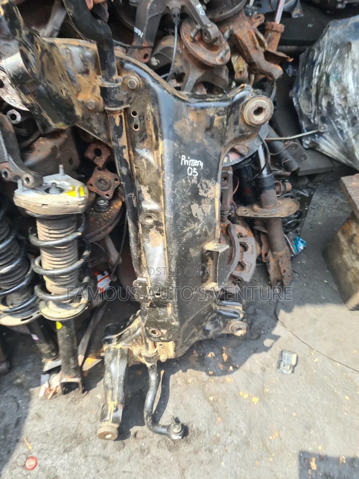 Beam Nissan Almera Tino