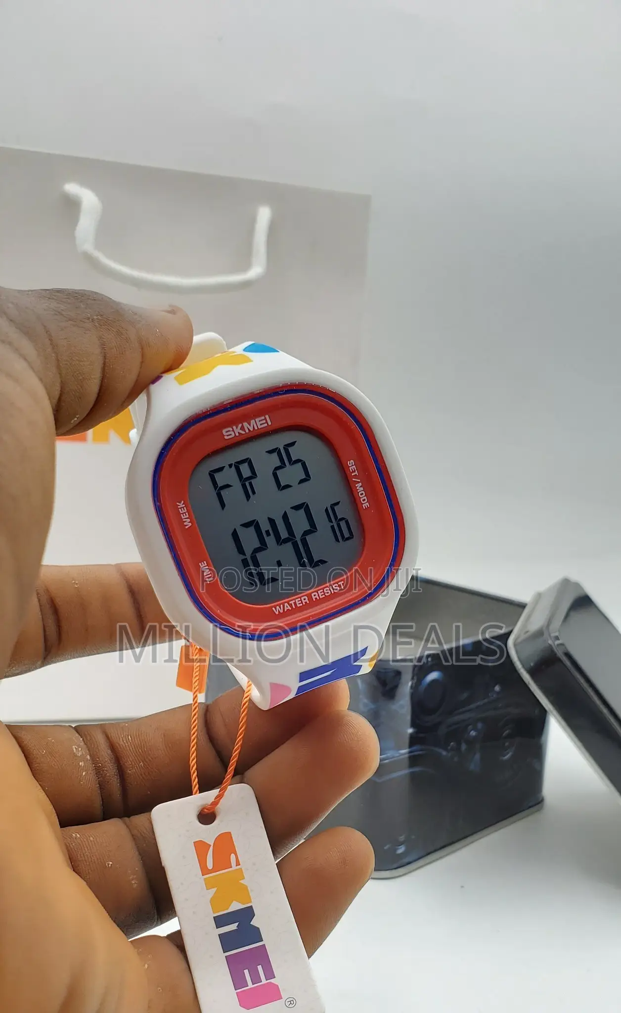 Multicolor Stylish Men's Sport Wrist Watch