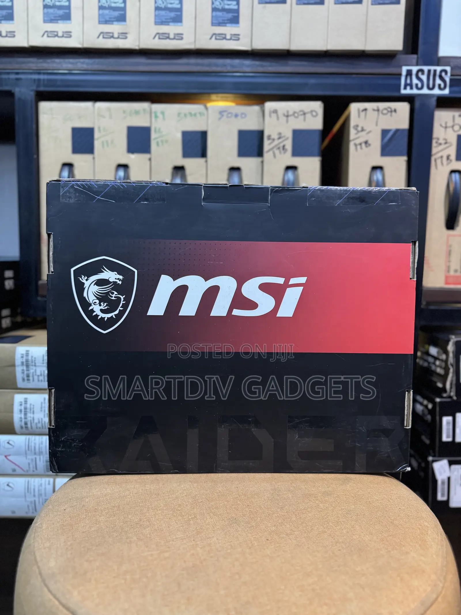 New Laptop MSI Raider GE68HX 13VI-202US 32GB Intel Core i9 SSD 1T