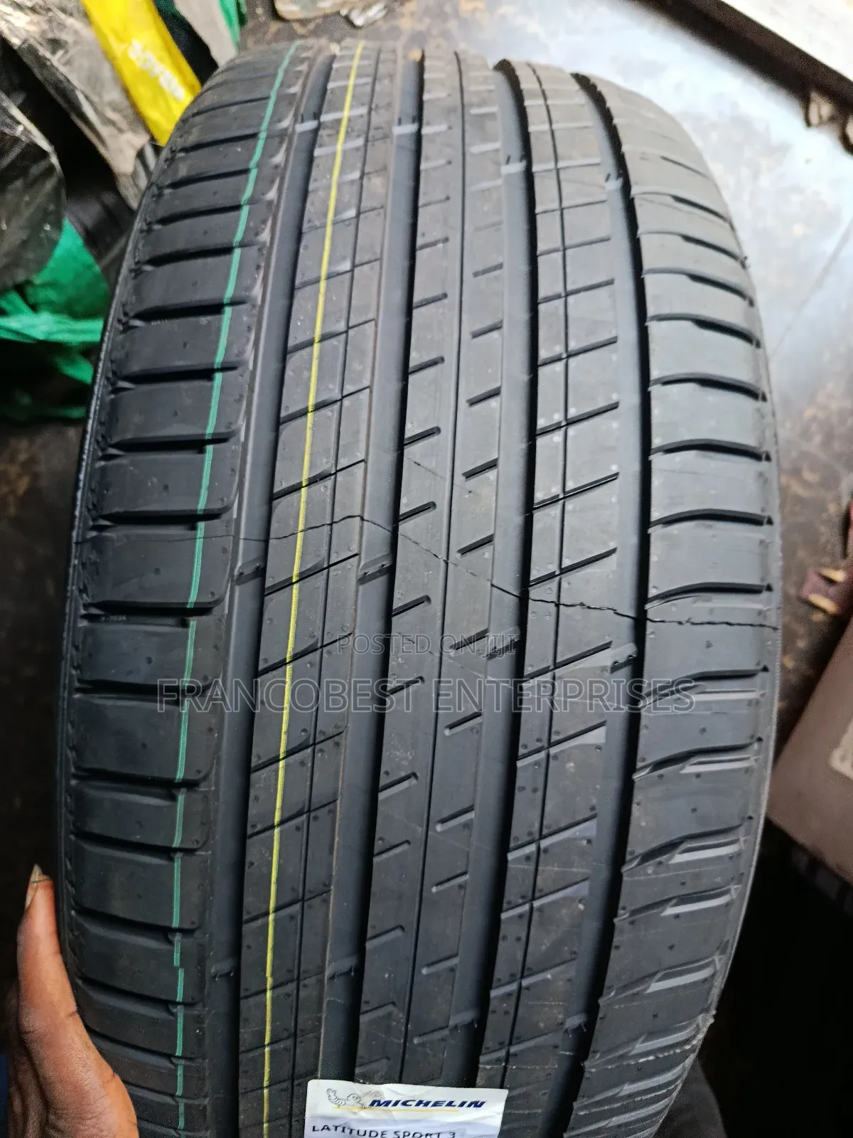 275/50r20 Michelin Tire