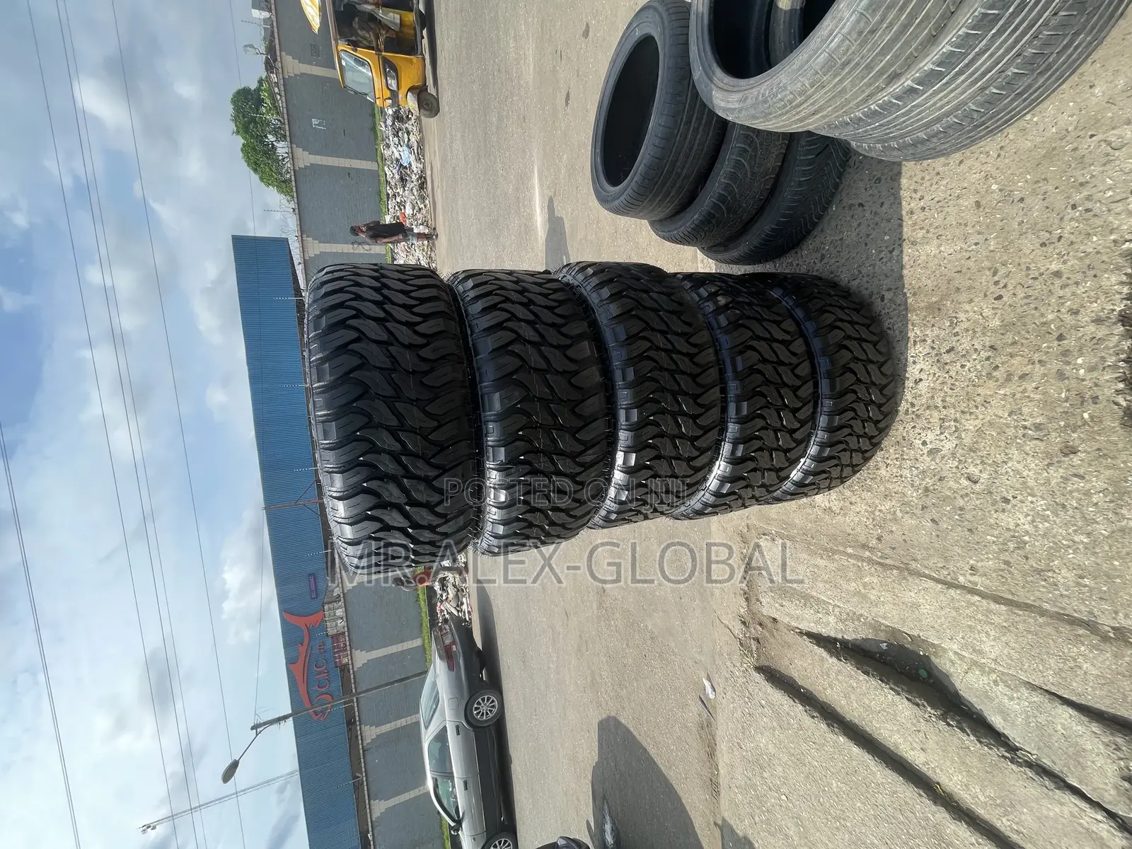 22 Inches Wrangler Rim and Tires Original