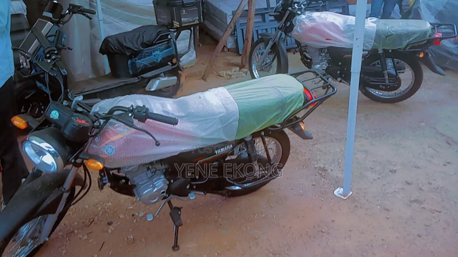 New Yamaha Crux 2025 Red