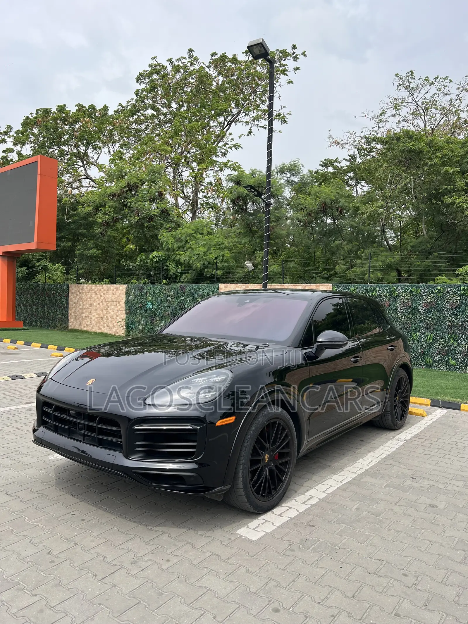 Porsche Cayenne GTS 2021 Black