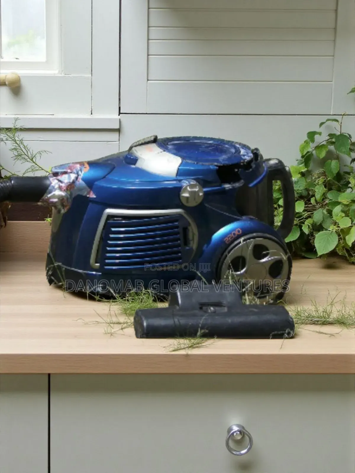 Vax Pet Performance 2,400w Vacuum Cleaner With Speed Led Light