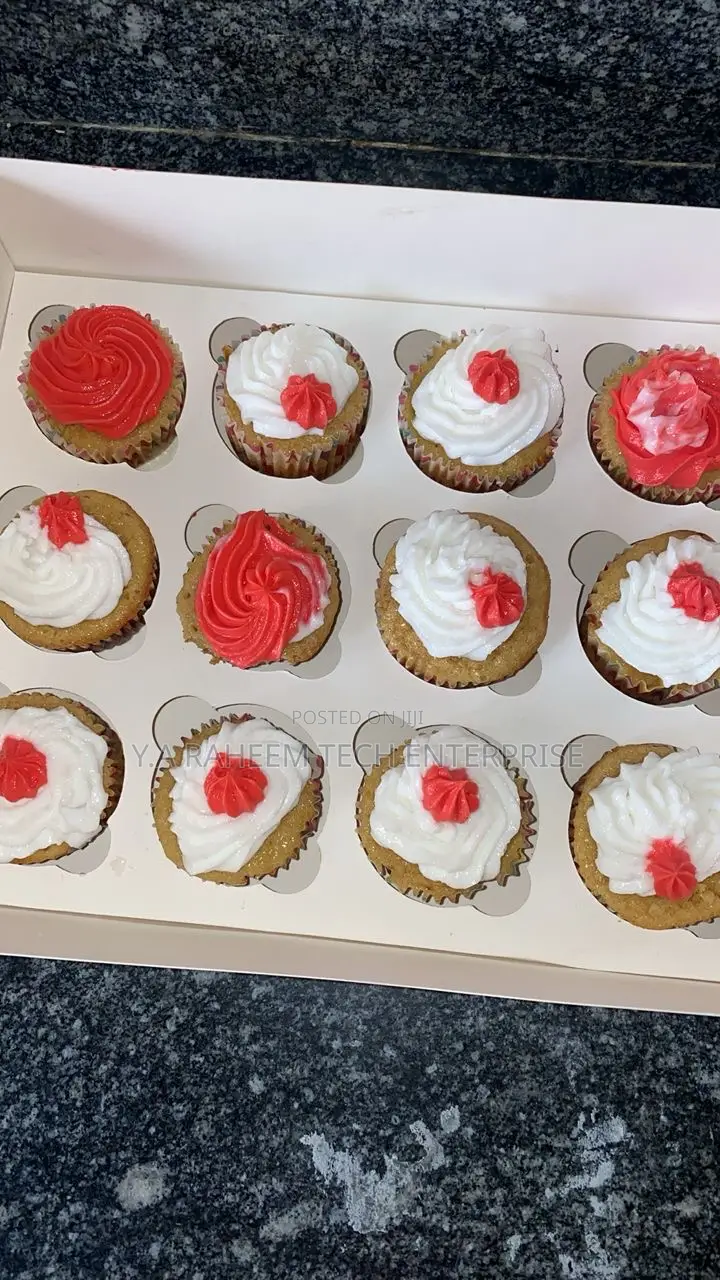 Fresh Yummy Chops, Delicious Cake Crispychipsavailable for Delivery