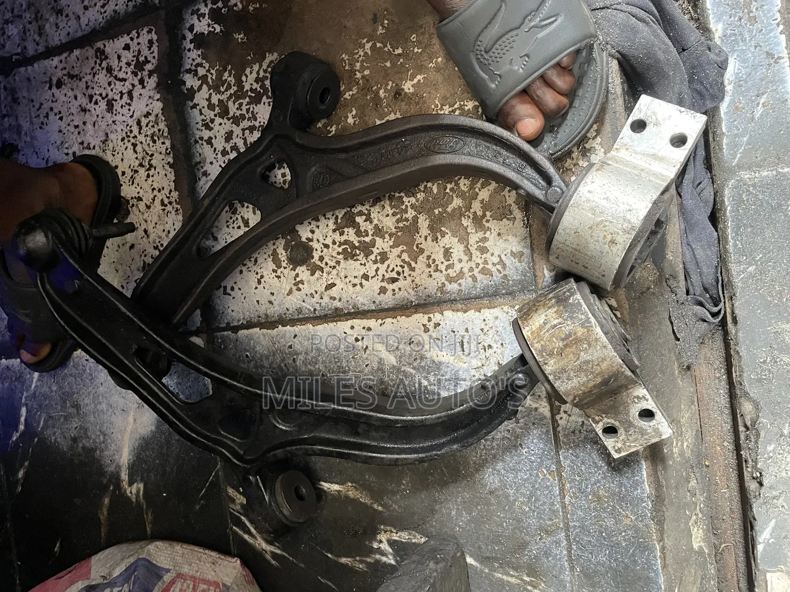 Lower Arm for Ford Explorer