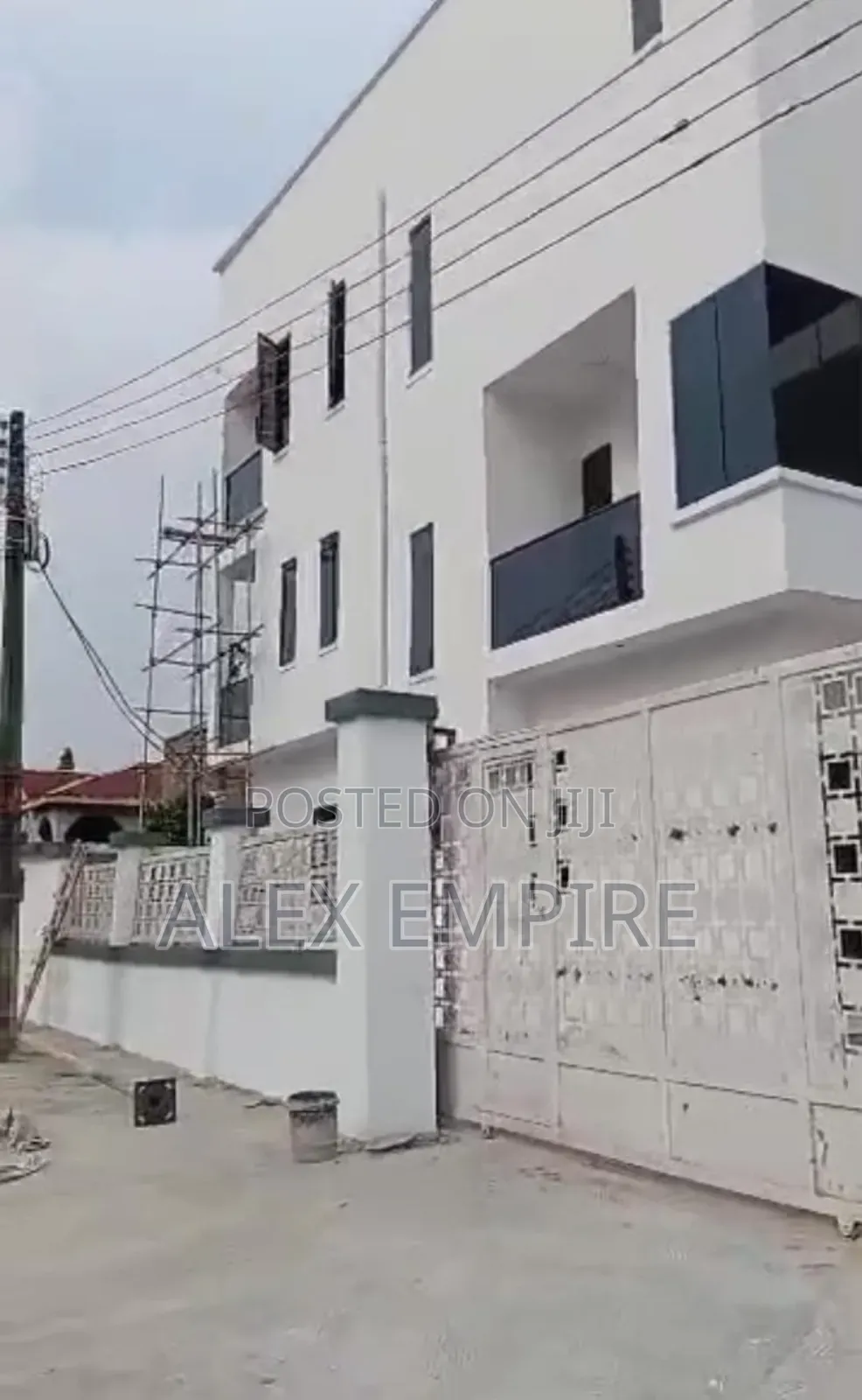 5bdrm Duplex in Amuwo-Odofin for sale