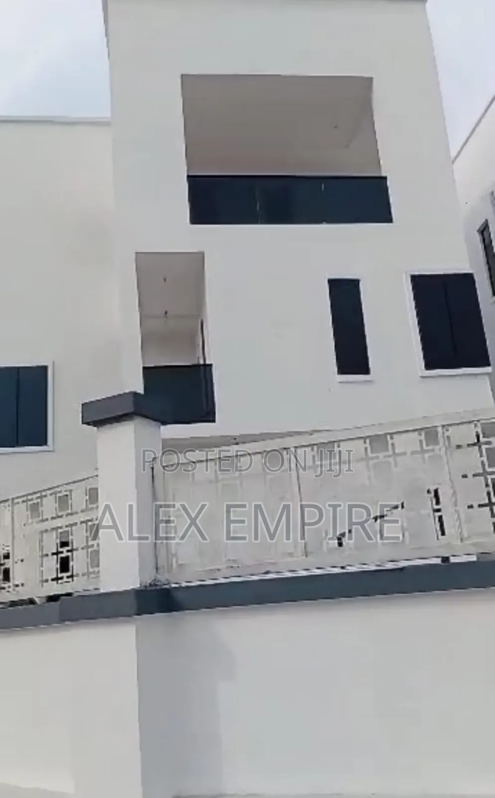 5bdrm Duplex in Amuwo-Odofin for sale