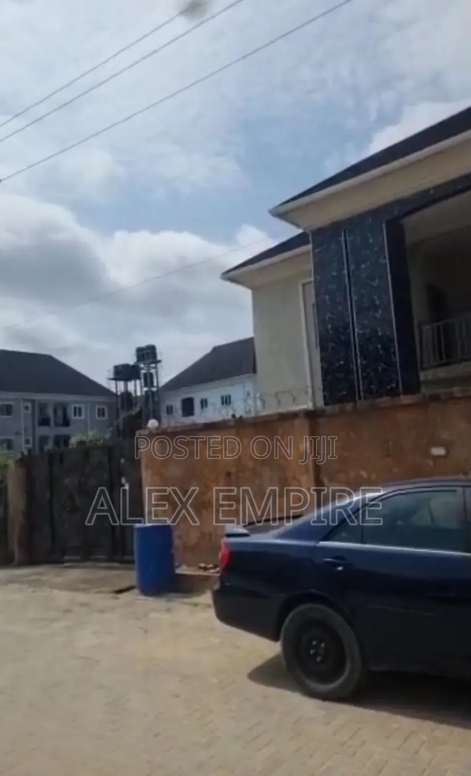 4bdrm Duplex in Okota for sale