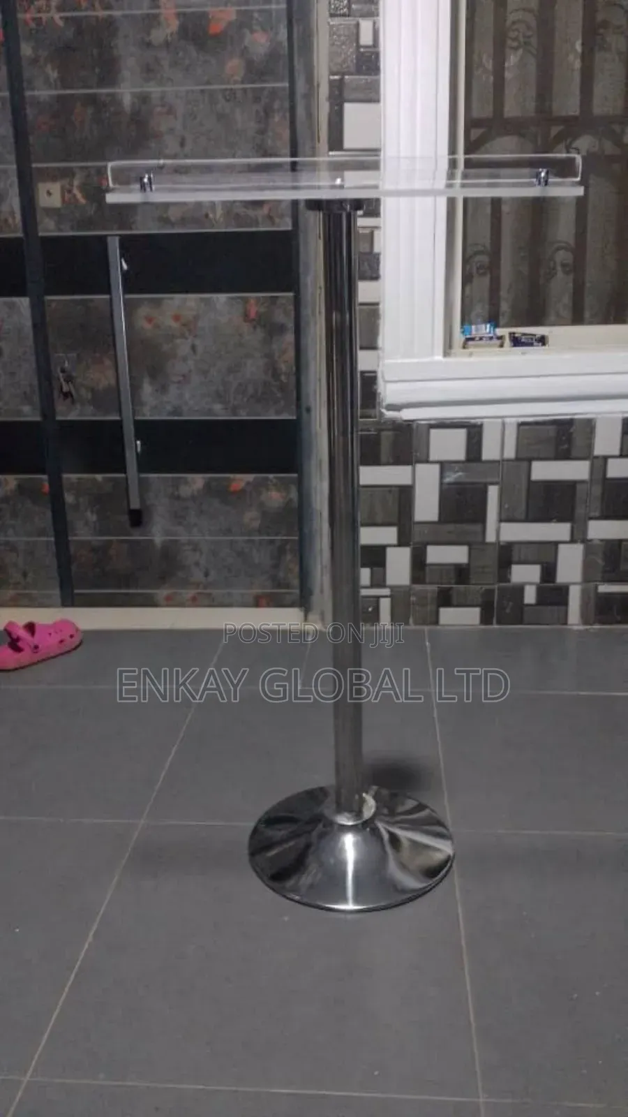 Single Pole Unbreakable Acrylic Pulpit