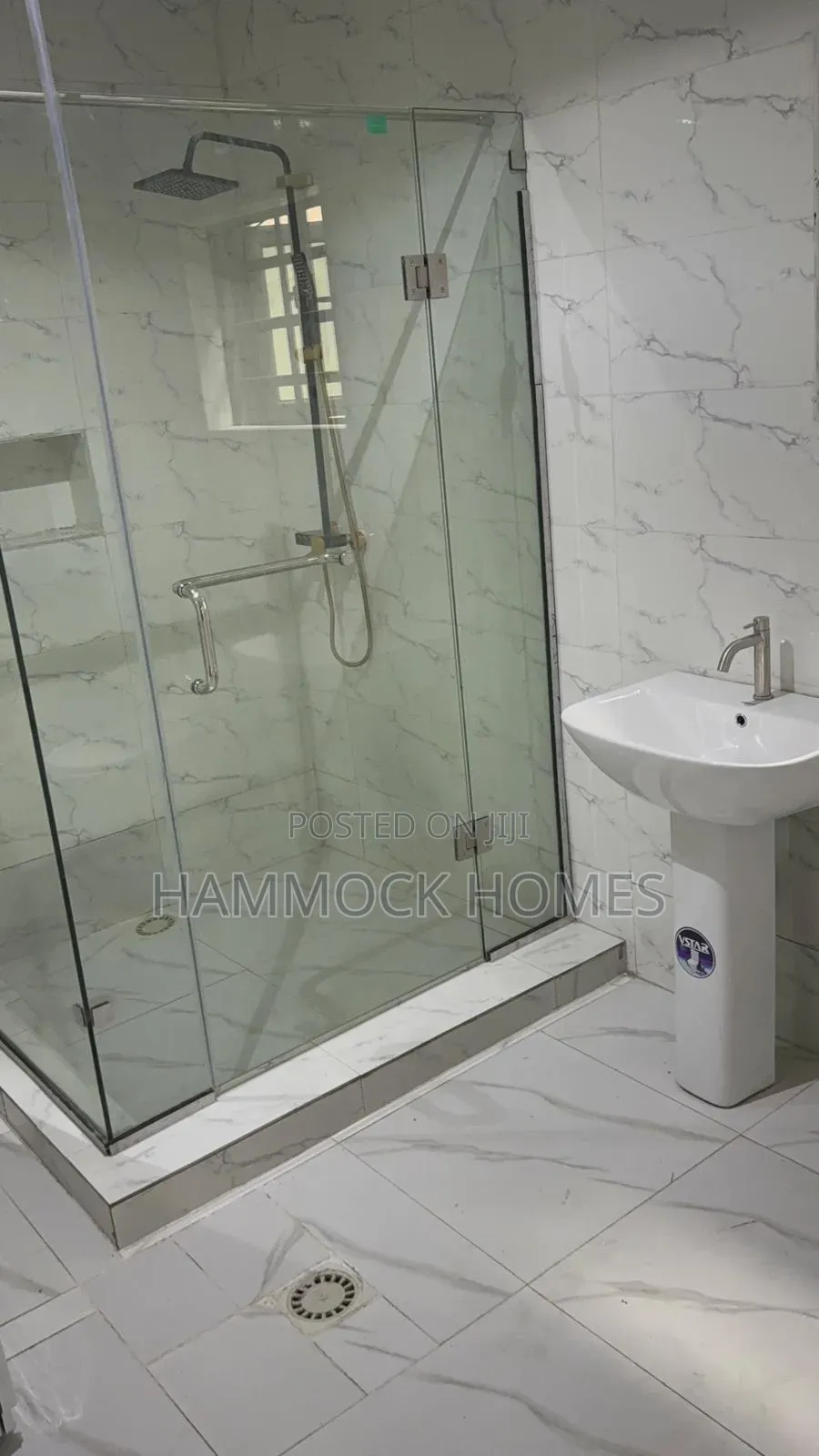 5bdrm Duplex in Malami Estate for sale
