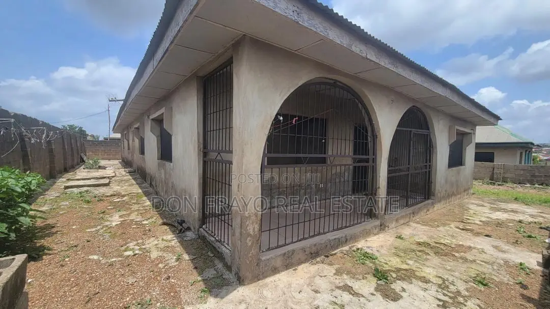6bdrm Block of Flats in Wofun - Olodo, Iwo Road for sale