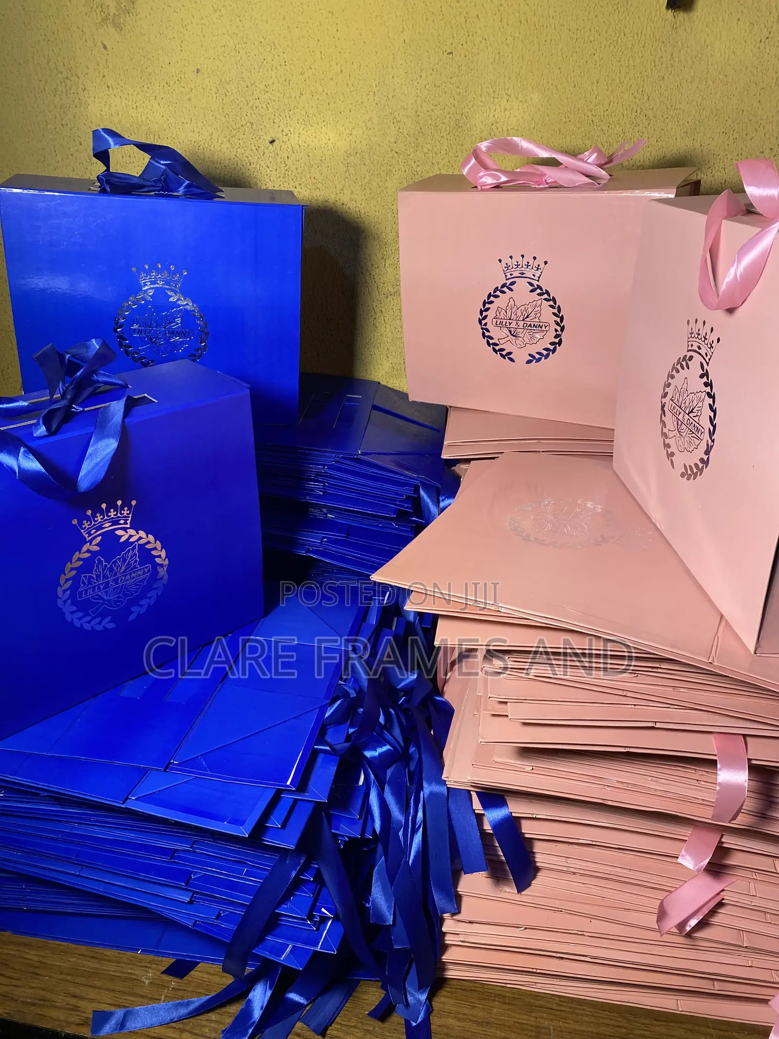 Beautiful Branded Collapsible Box With Foil Print