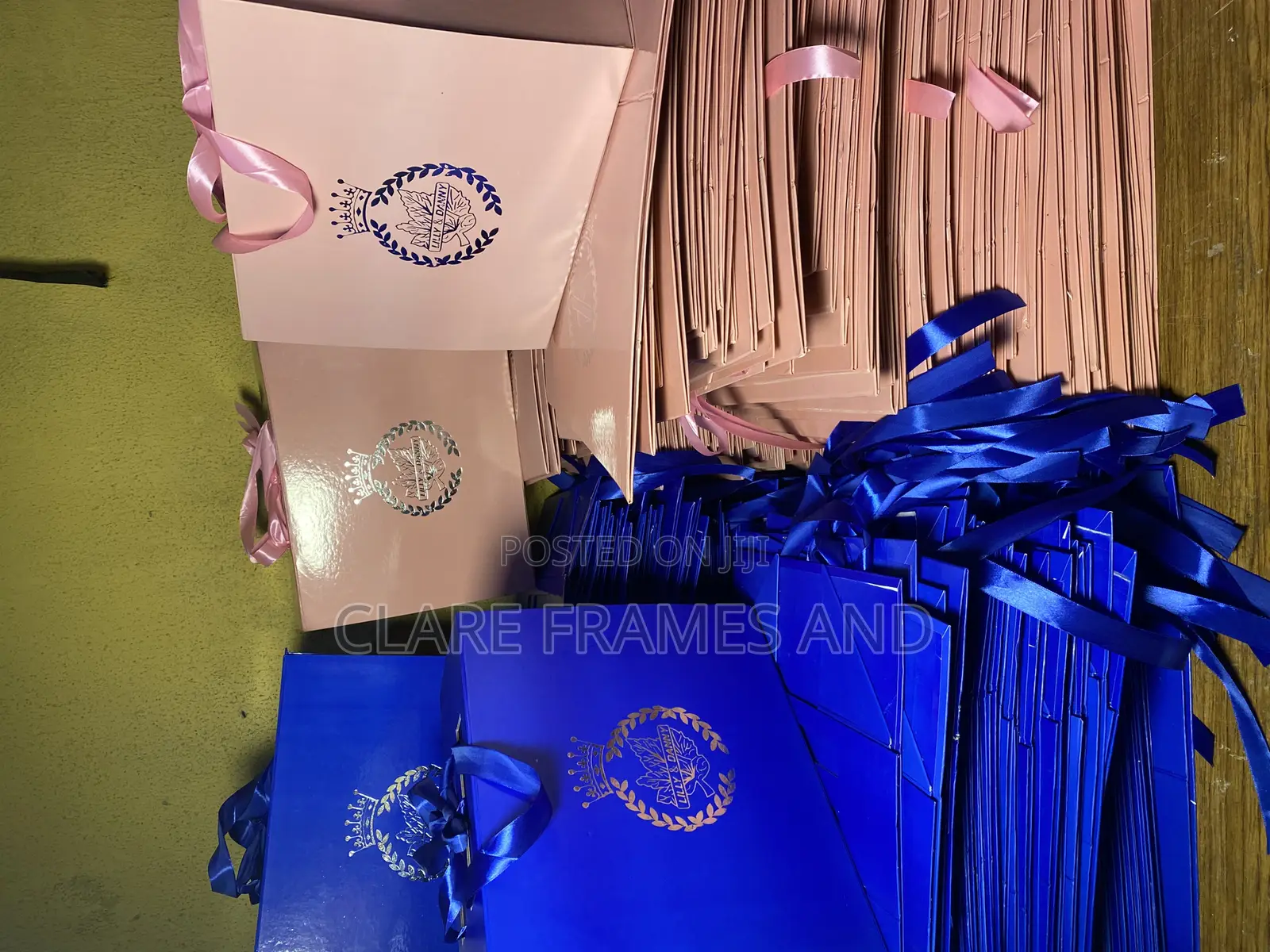 Beautiful Branded Collapsible Box With Foil Print