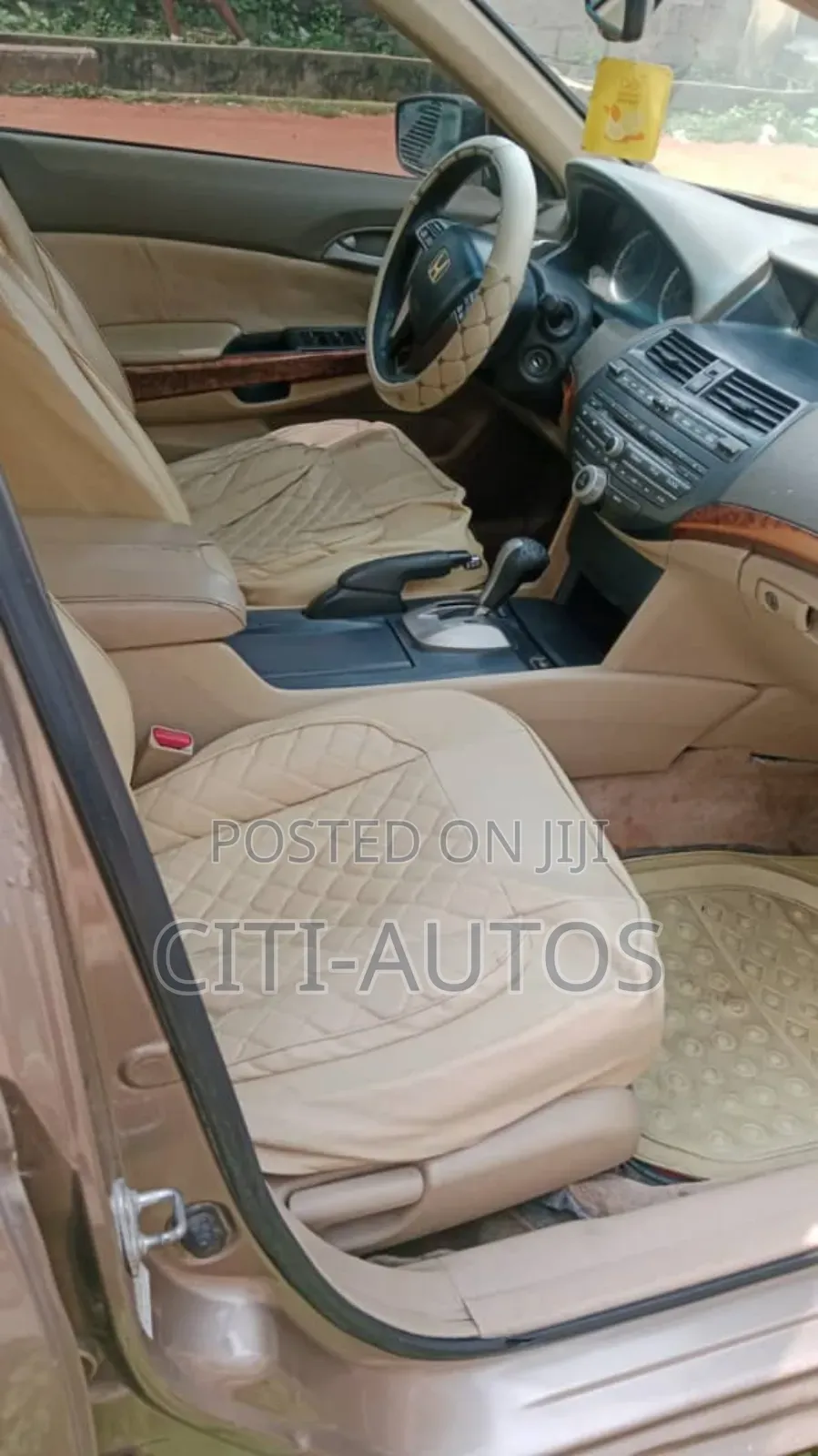 Honda Accord 2010 Gold