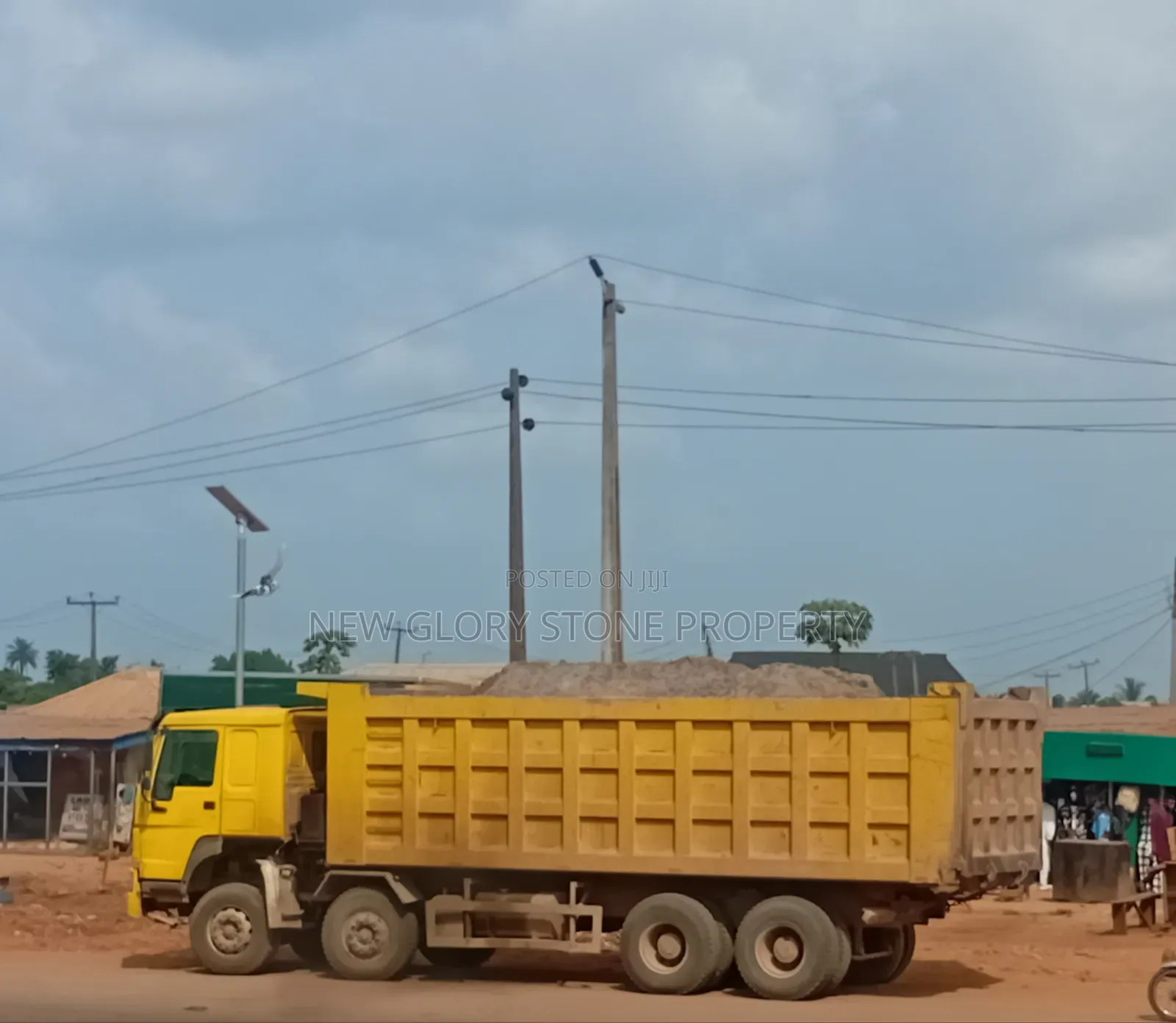 30 Tons of Sharp Sand