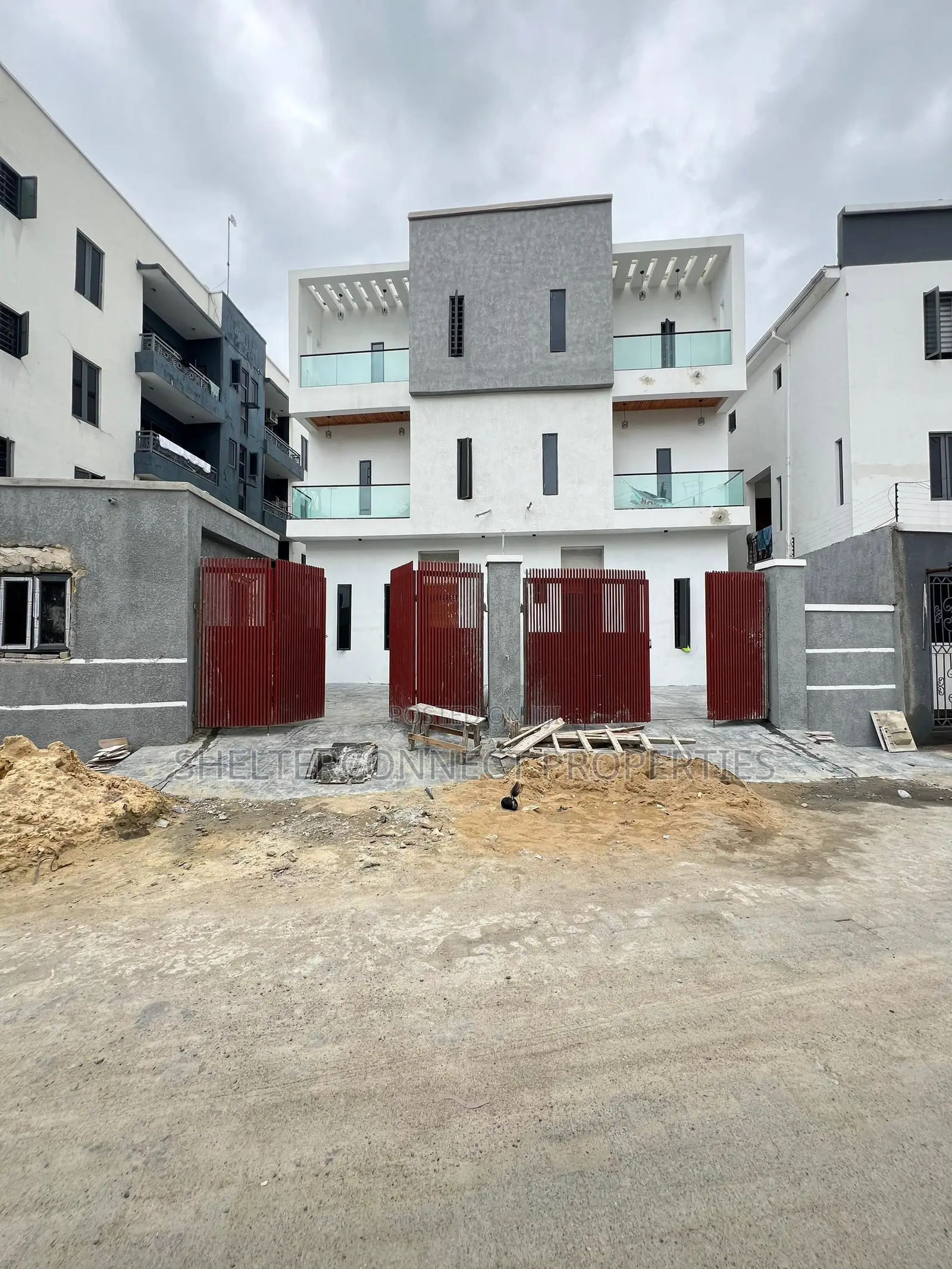 4bdrm Duplex in Ologolo for sale