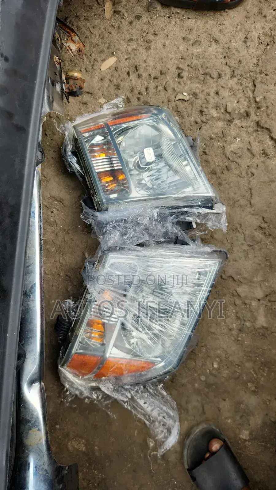 Headlight for Nissan Pathfinder 2005 Still Available Dm