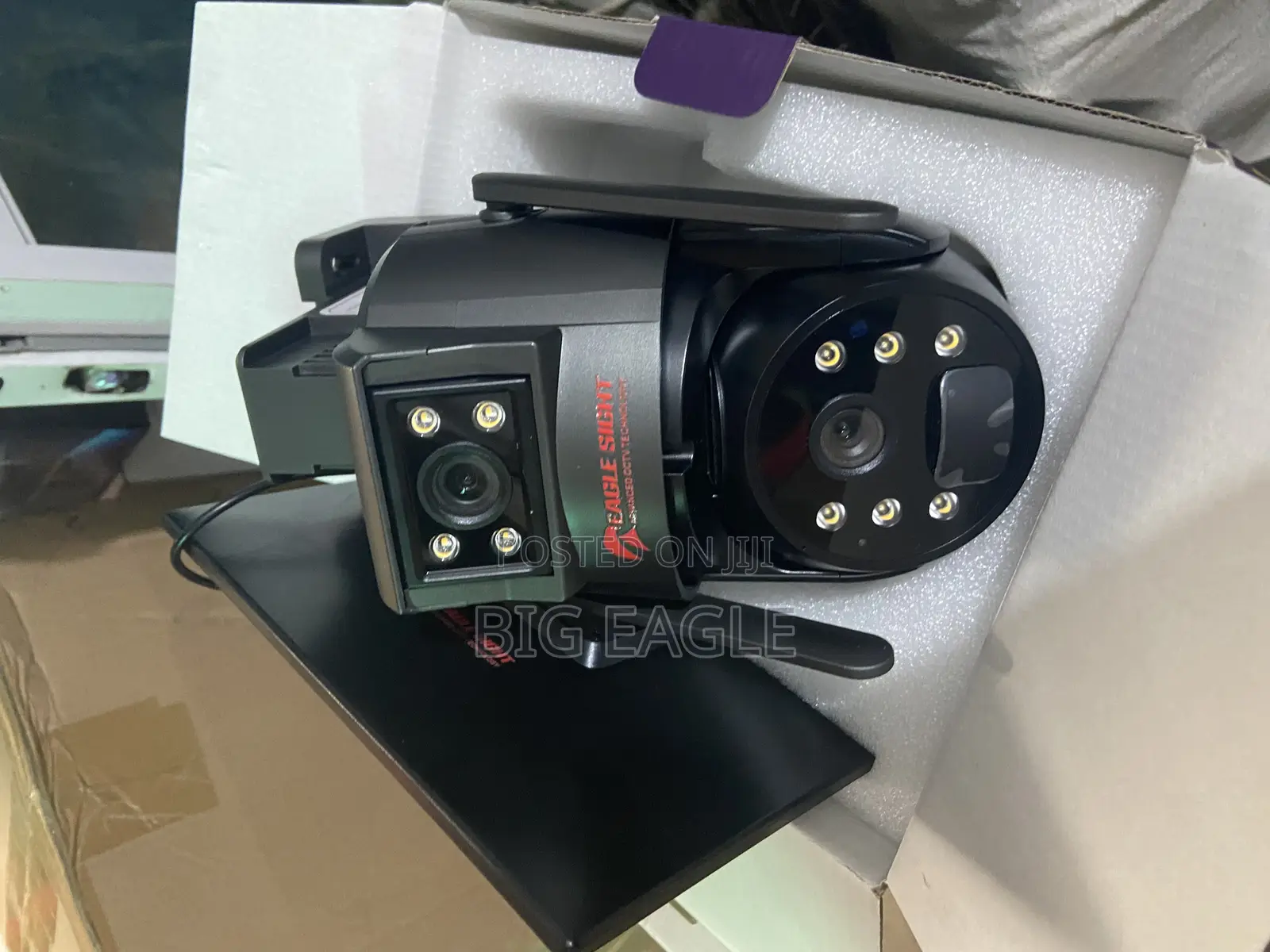 Dual Lens Solar PTZ Camera Ubox, Day/ Night