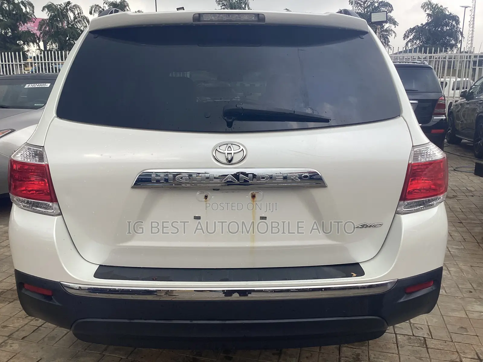 Toyota Highlander Limited 3.5l 4WD 2013 White