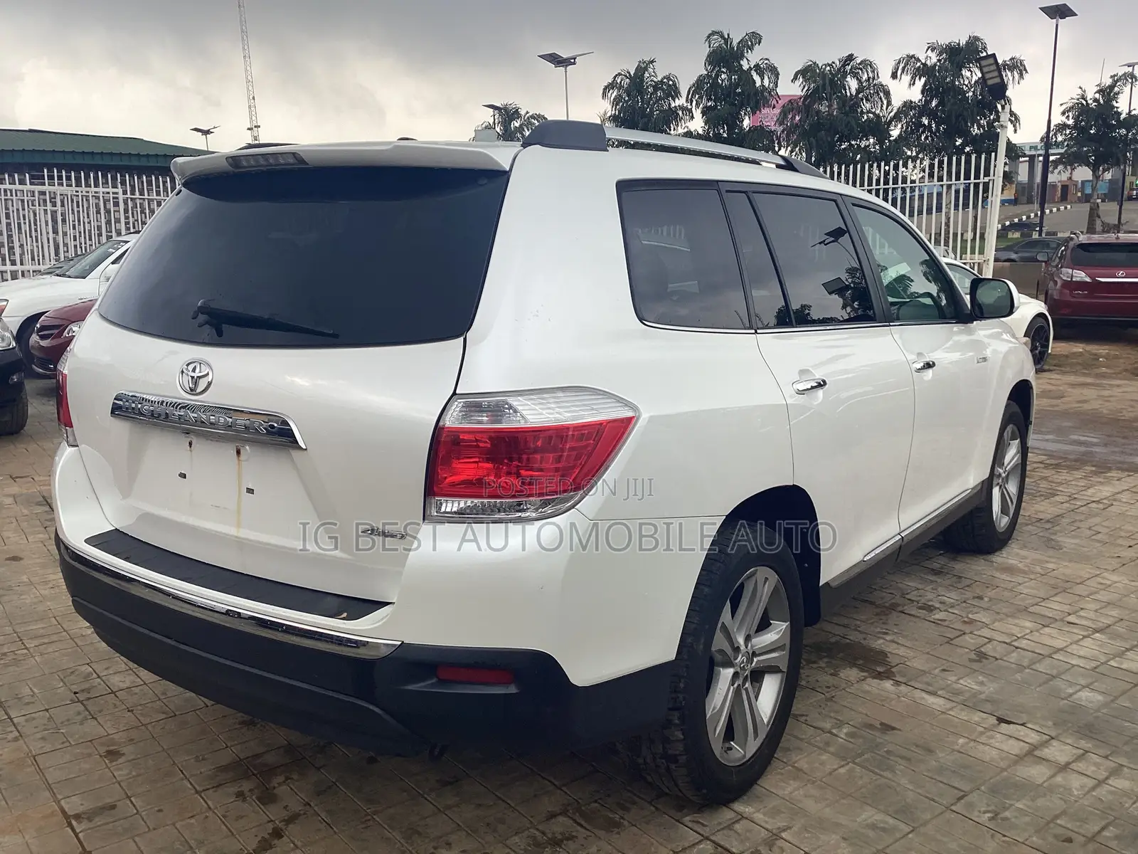 Toyota Highlander Limited 3.5l 4WD 2013 White