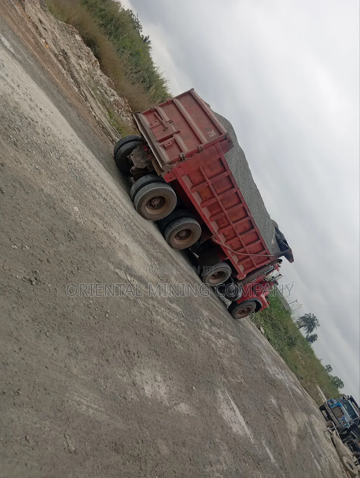 Oriental Iron Black Chippings and Granite Round the State's
