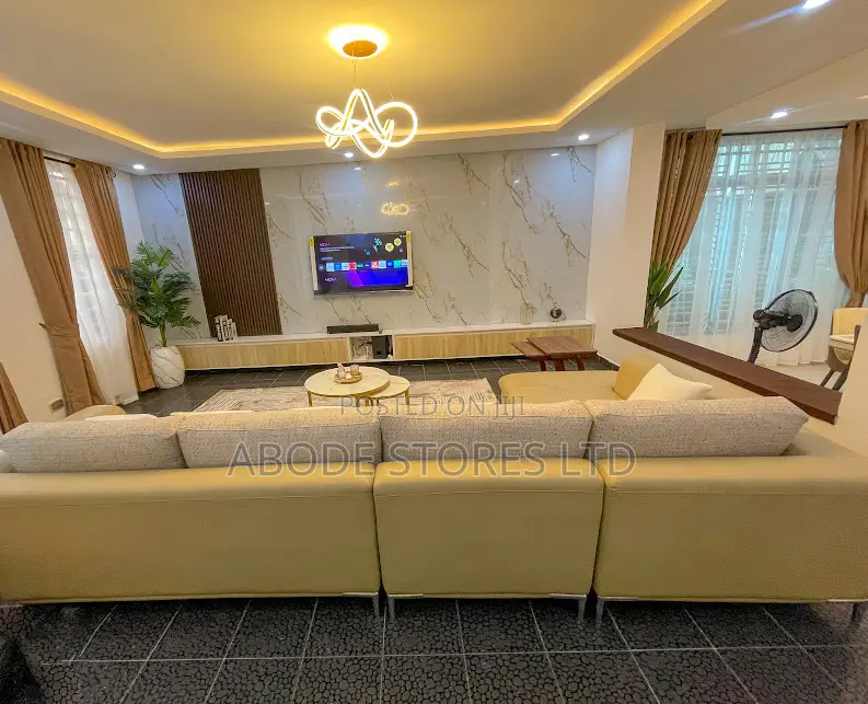 Luxury 5 Bedroom Shortlet Apartment