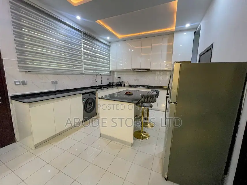 Luxury 5 Bedroom Shortlet Apartment