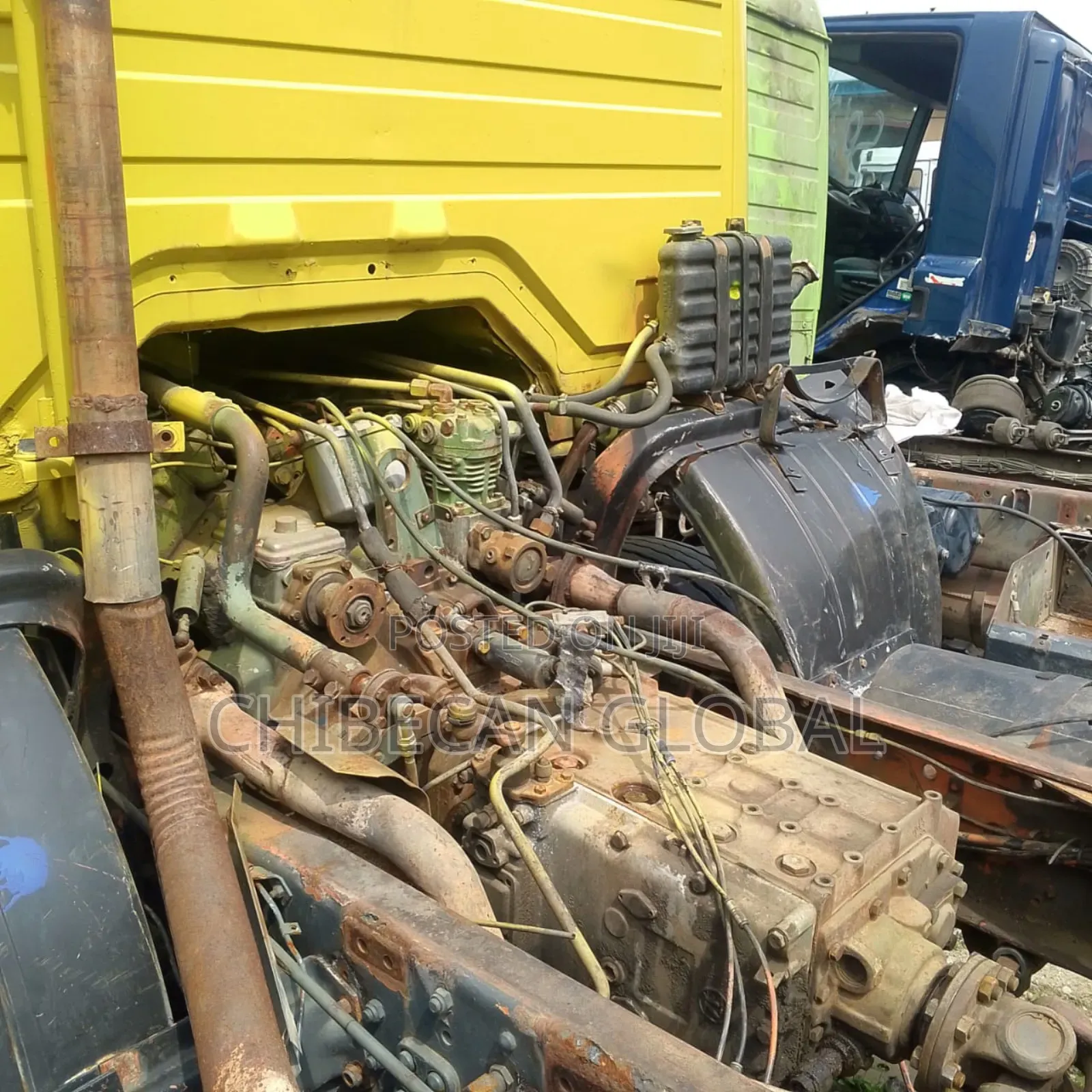 Mercedes Benz Truck (Cab and Chassis) 10 Tyres V8 (Foreign Used)