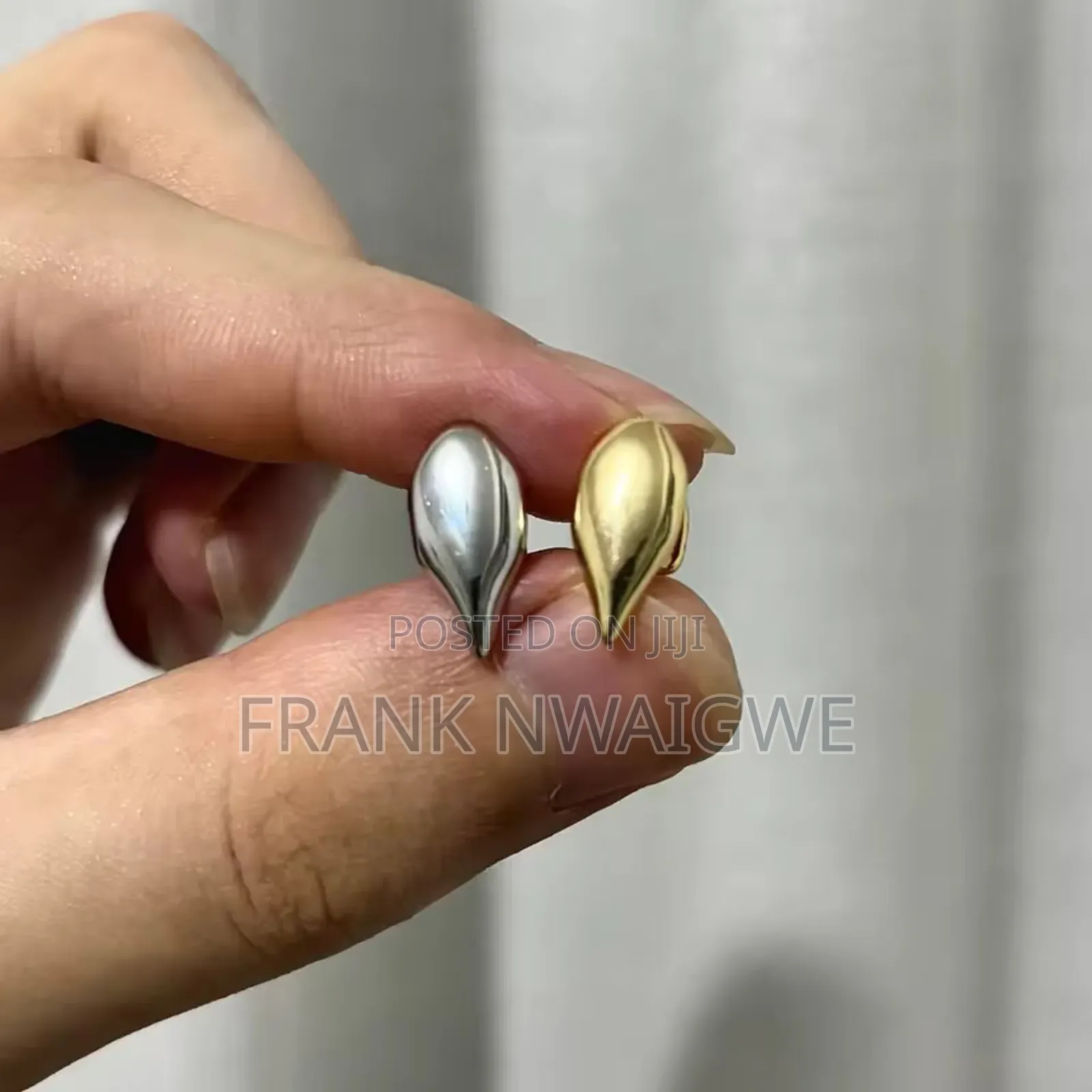 Vampire Fangs Gold and Silver Single Tooth Grills