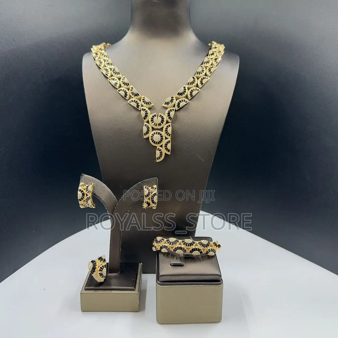 Luxury Gold–Plated Zirconia Jewelry Set Bridals and Special Occasions