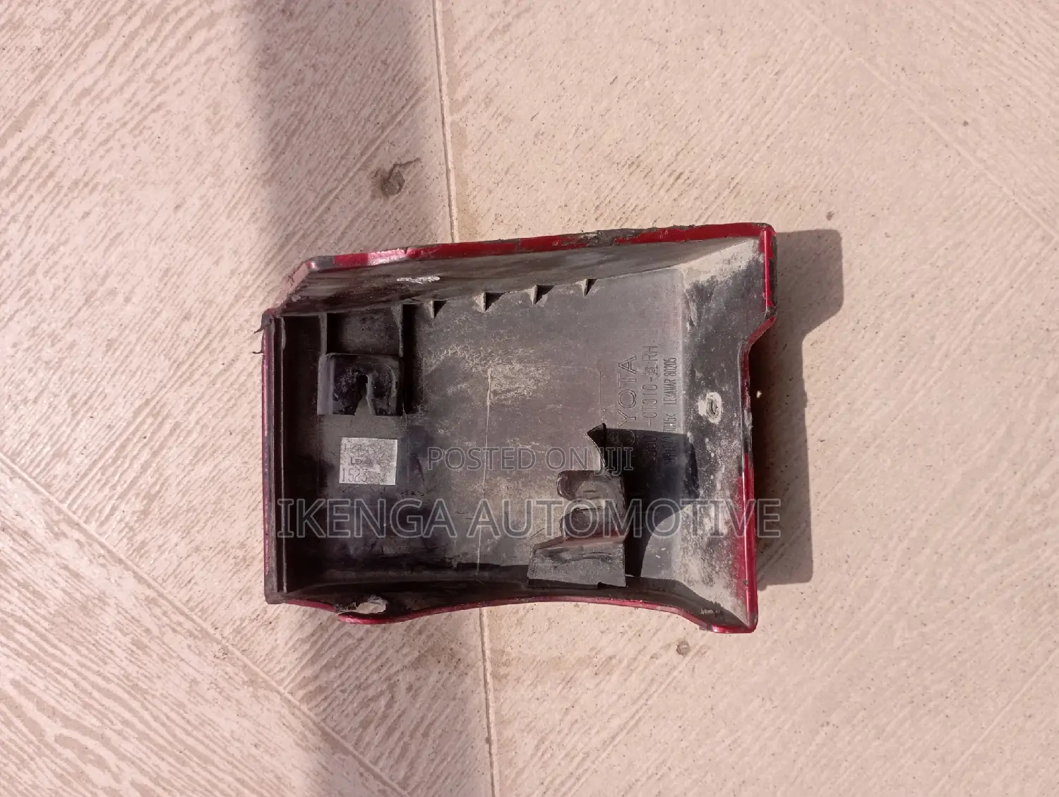Fender Cup Toyota Venza 2010-014