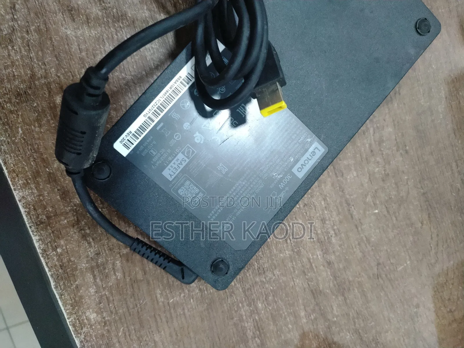 Lenovo 300wh Laptop Adapter