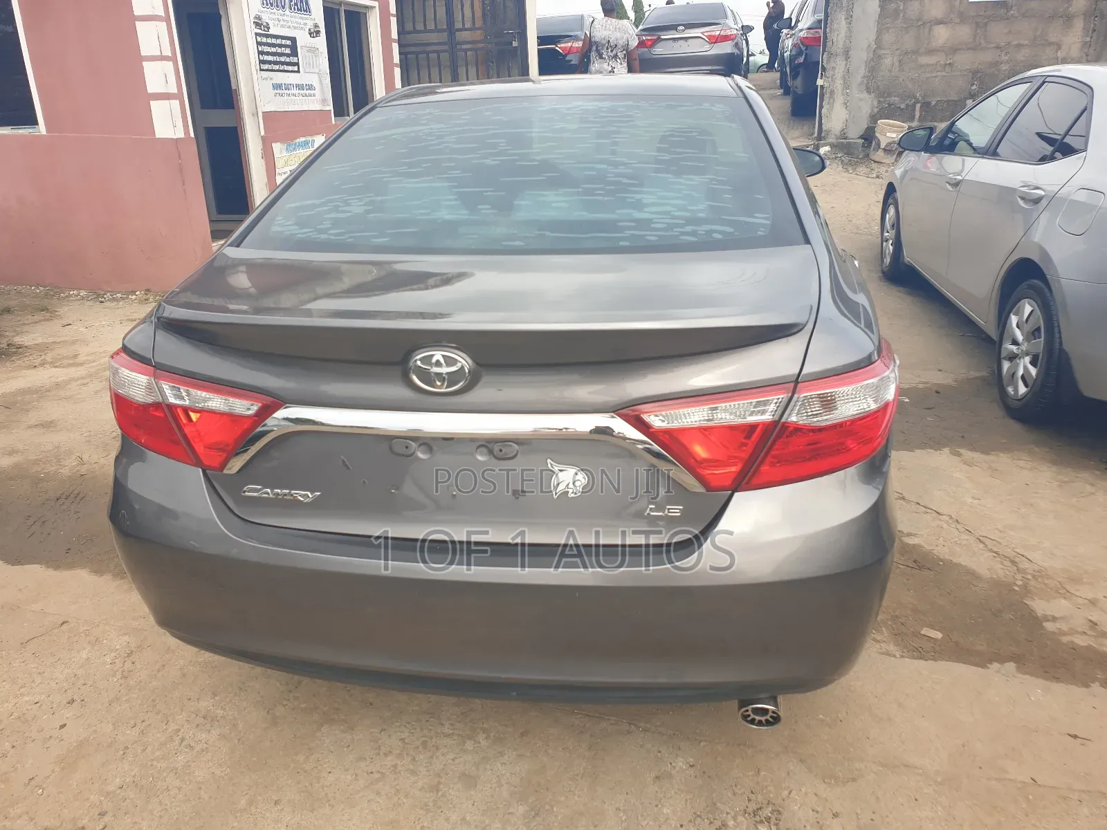 Toyota Camry LE 4dr Sedan (2.5L 4cyl 6A) 2015 Gray