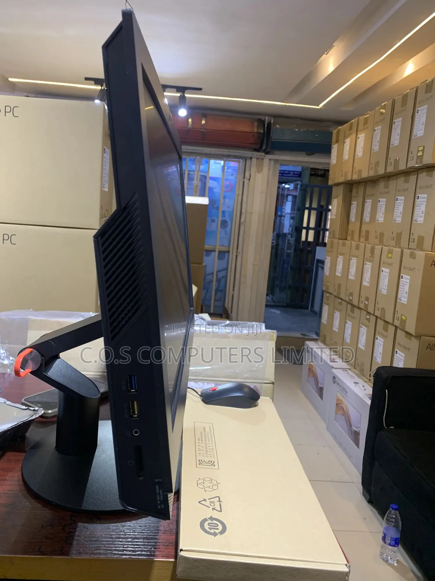 New Lenovo ThinkCentre M910z AIO 8GB Intel Core i5 SSD 512GB