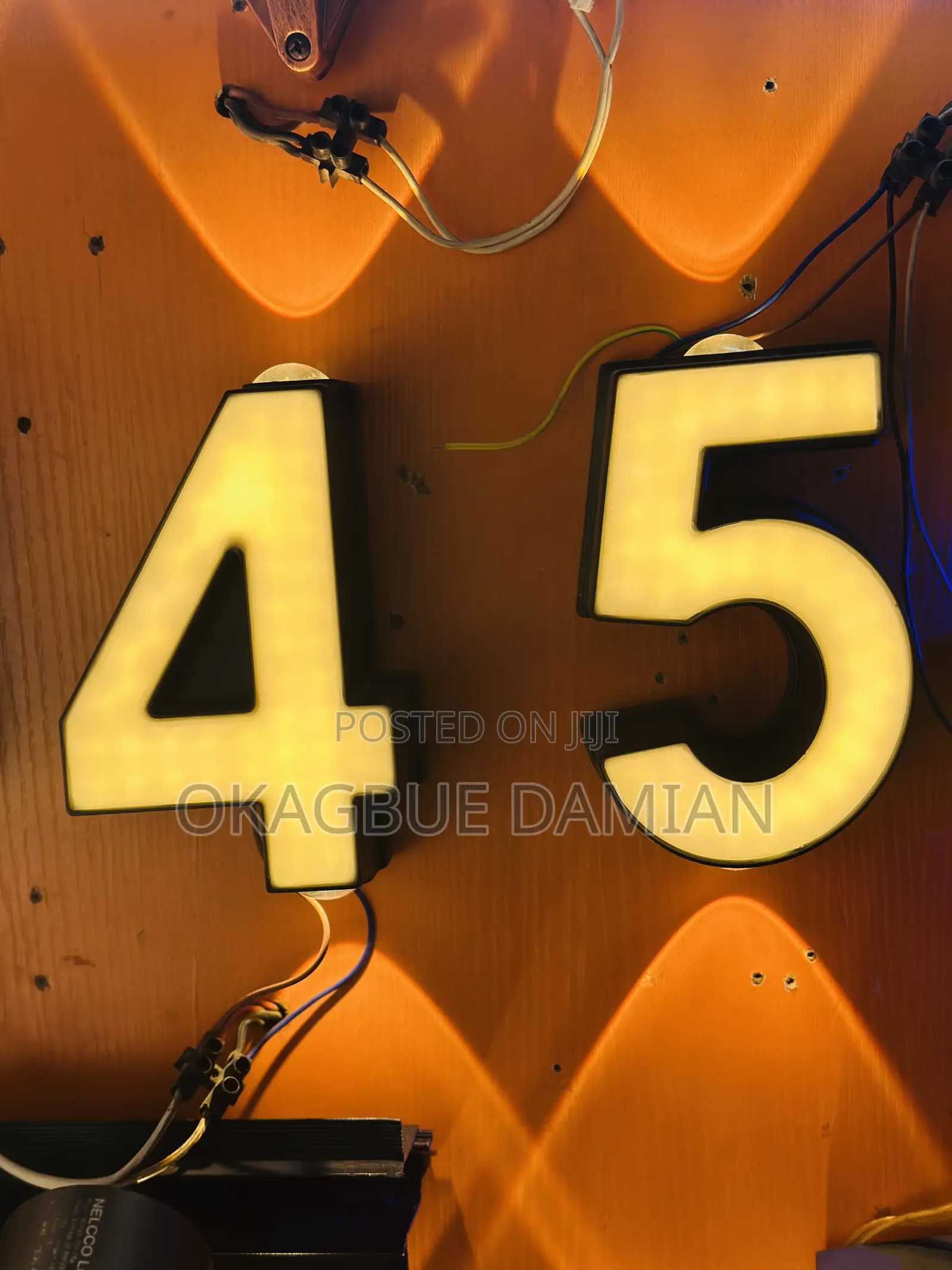 Number 1 to 100 Wall Out Door Light
