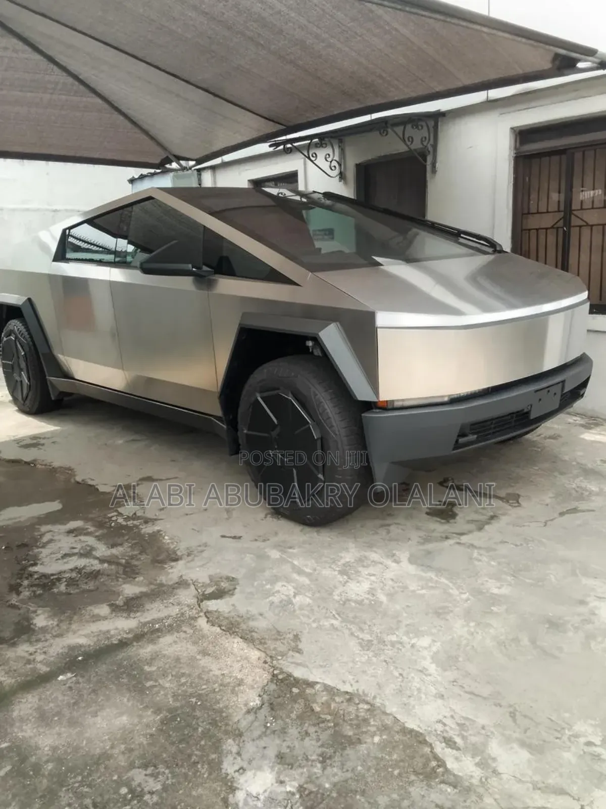 Tesla Cybertruck Cyberbeast AWD 2025 Gray