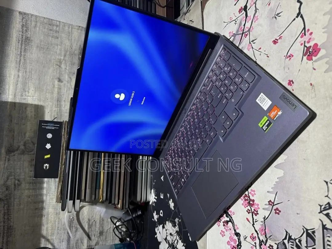 Laptop Lenovo Legion 5 16GB AMD Ryzen 7 SSD 1T
