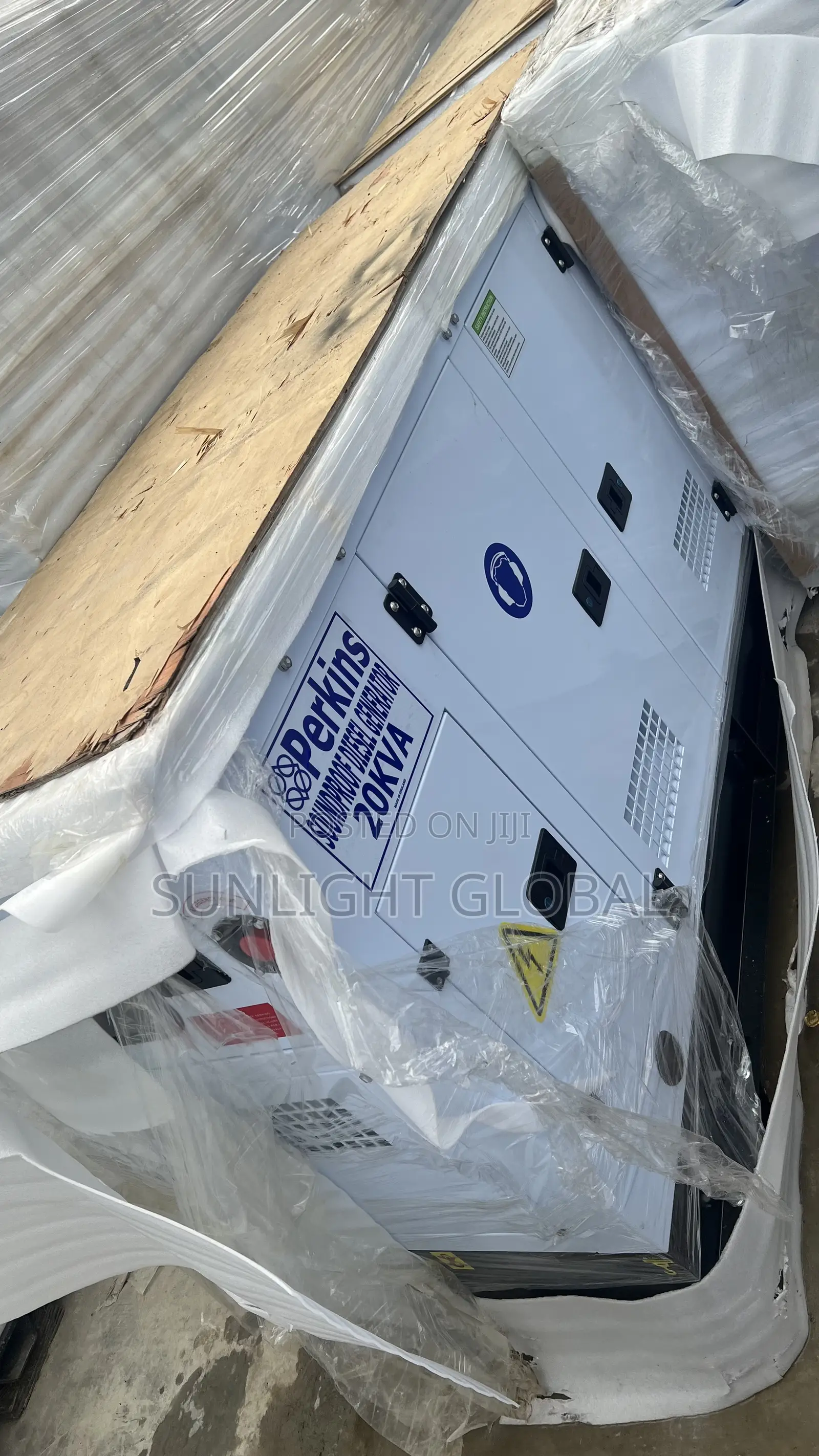 20kva Perkins Soundproof Generator 100% Copper Coil