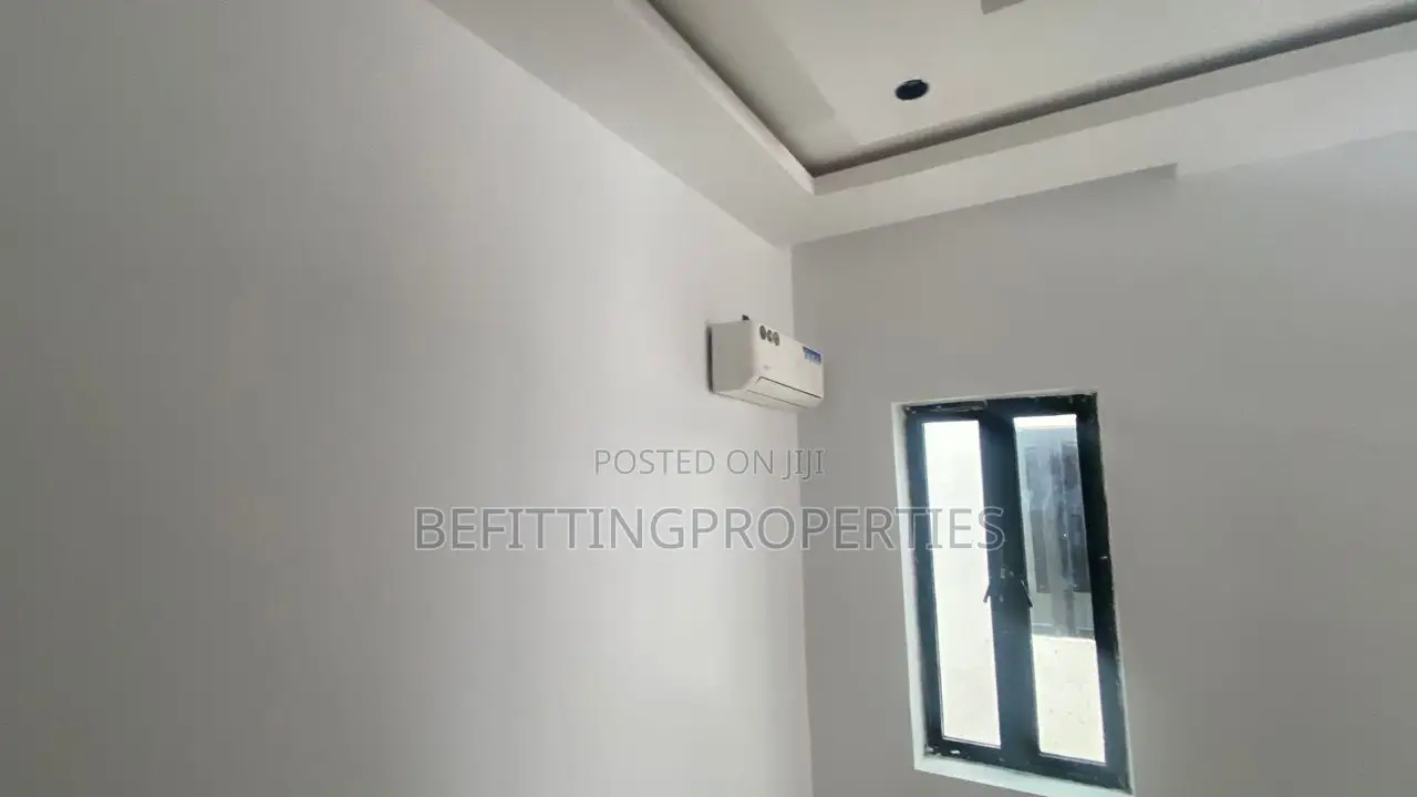 Luxury 4-Bedroom Semi-Detached Terrace