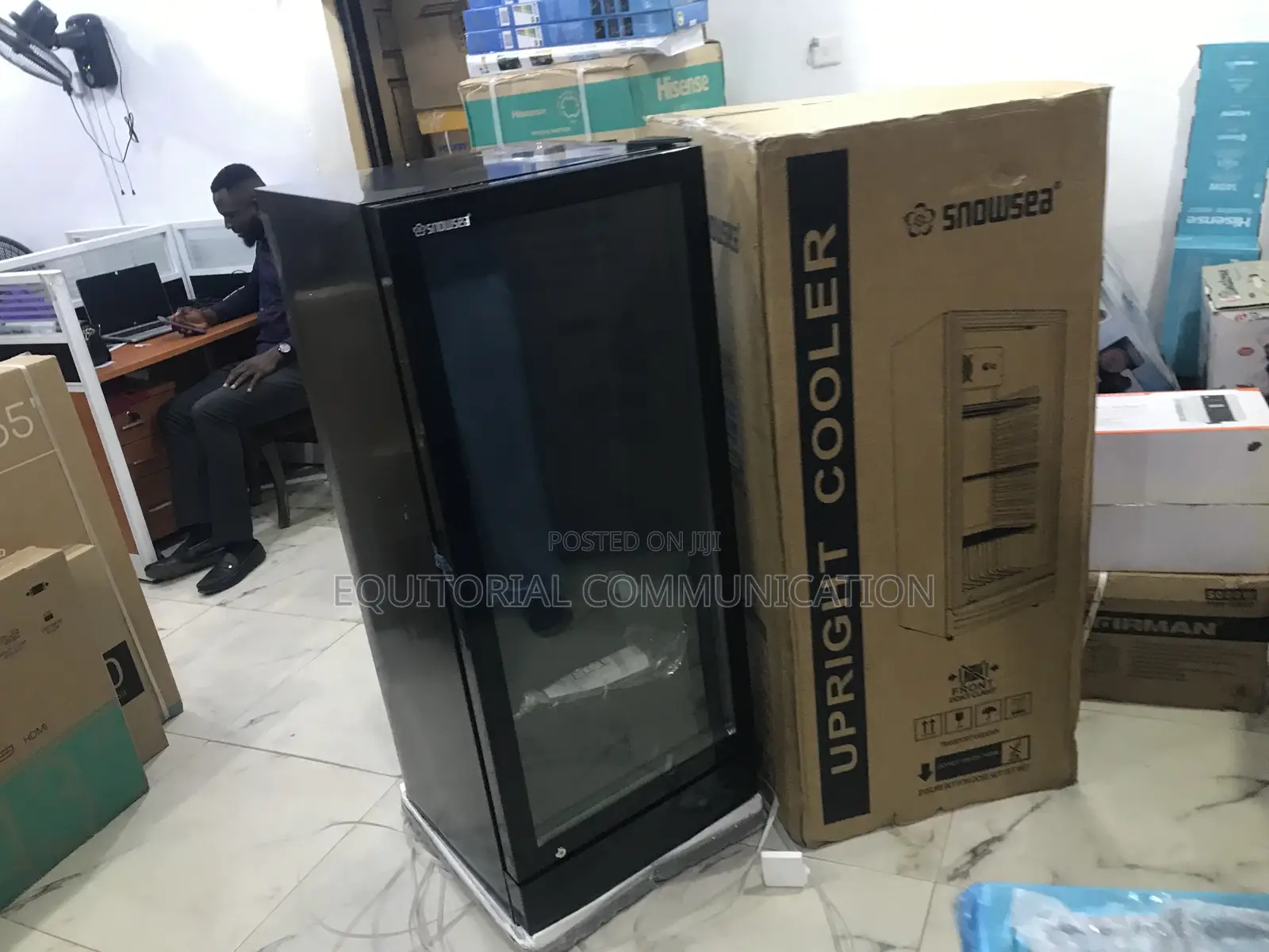 Snowsea Lc-270w Storefront Drinks Display Unit