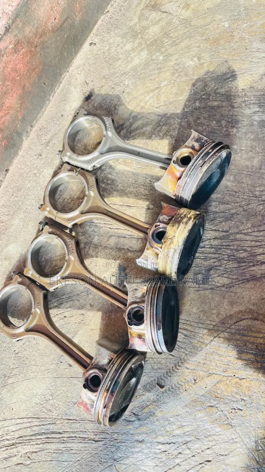 Ford Escape and Range Rover Evoque 2.0 Piston and Connecting Rod