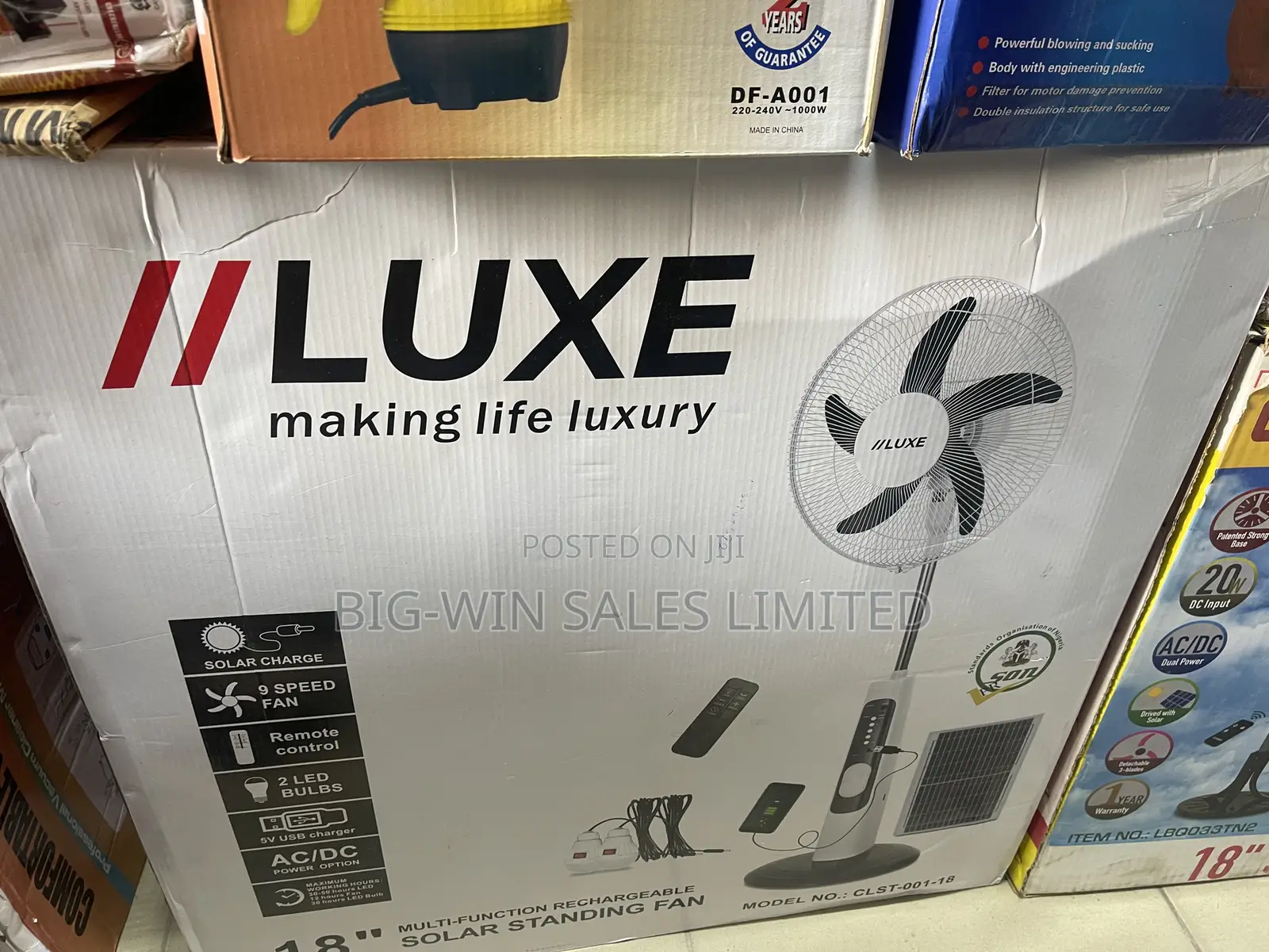 Luxe Rechargeable Solar Fan 18” With Panels