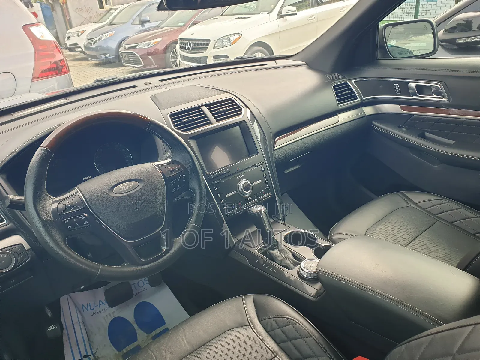 Ford Explorer Platinum AWD 2019 Gray