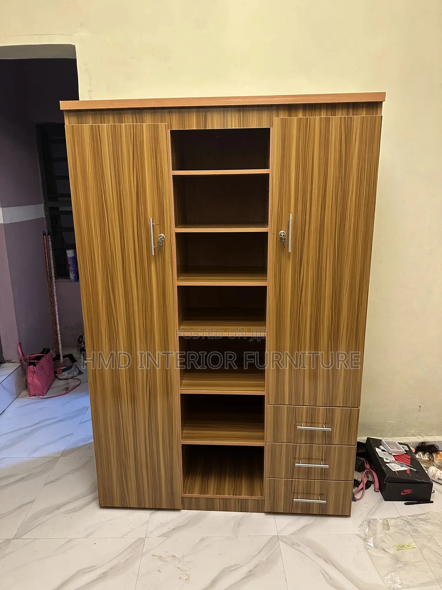 Wardrobe 4by6