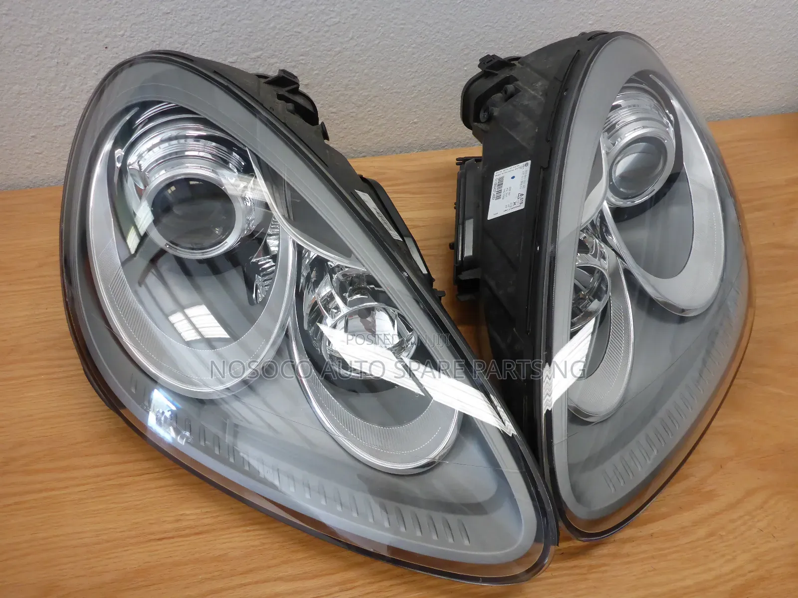 Head Light Porsche Cayenne 2013