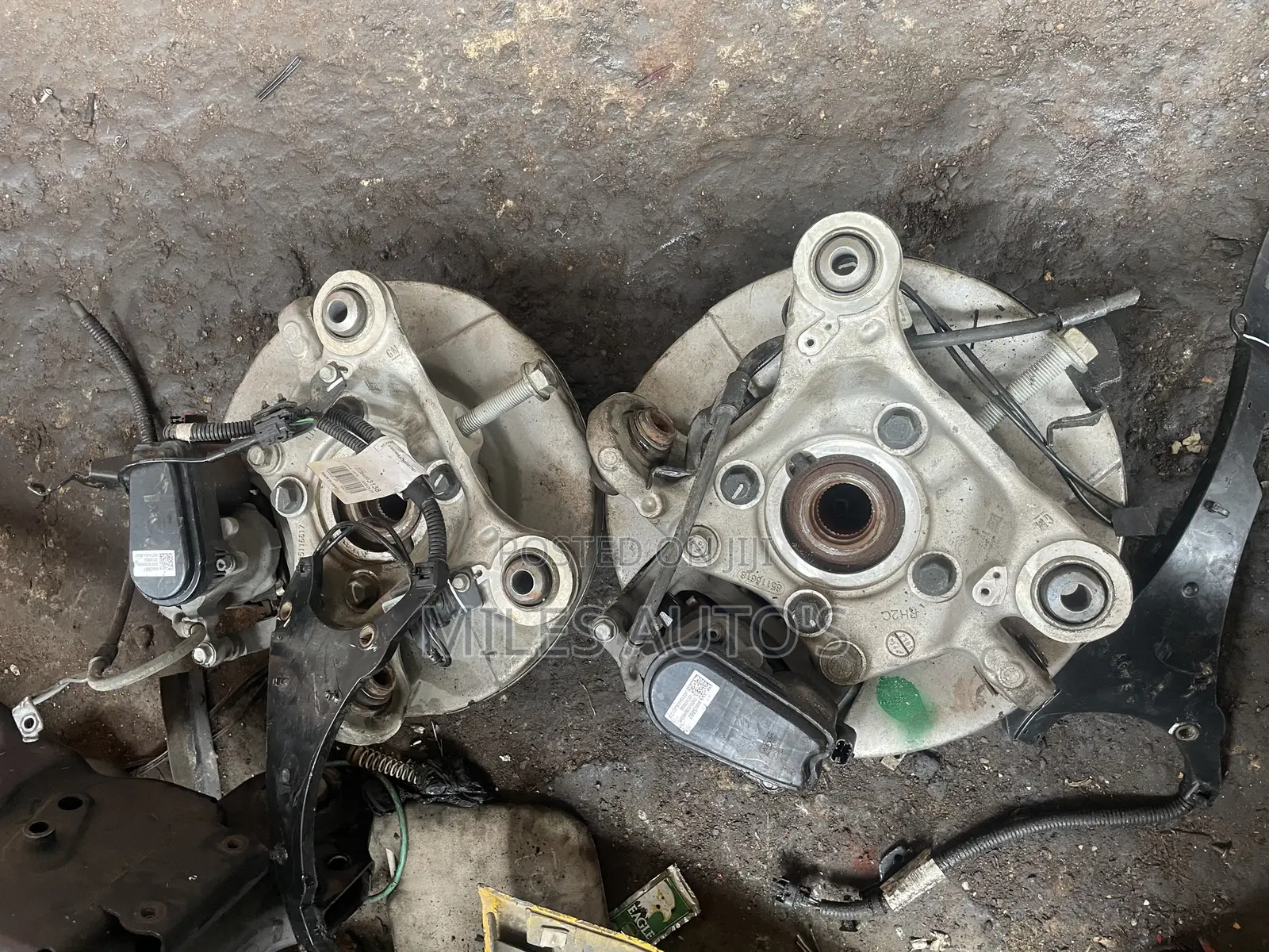 Cadillac Escalade 2020 Front and Back Complete Bearing