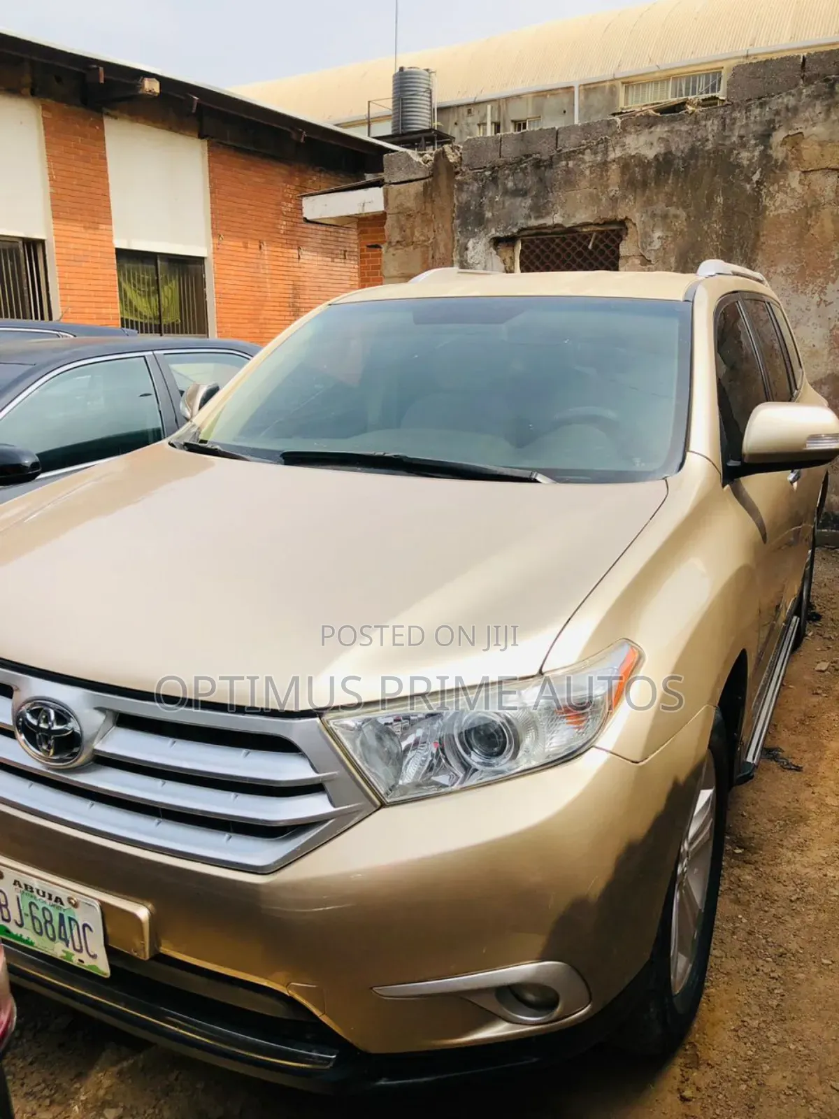 Toyota Highlander Limited 2010 Gold