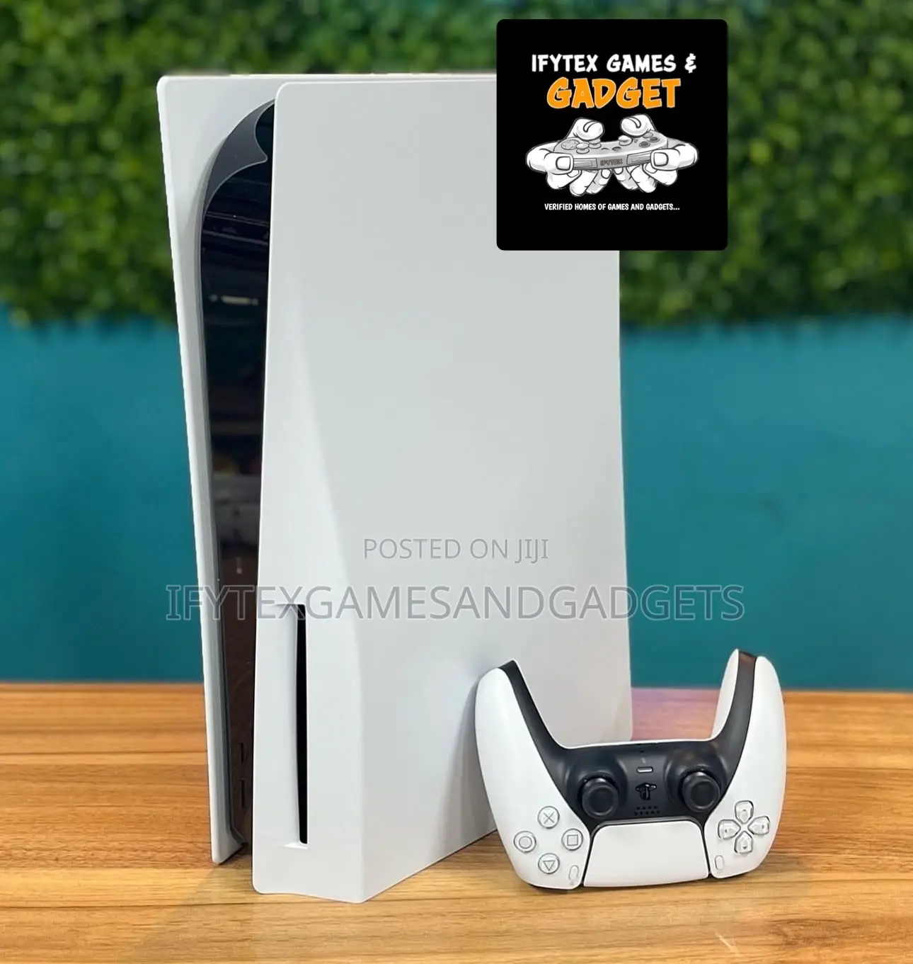 Ps 5 Standard With 2 Original Pad and 12 Installed Games